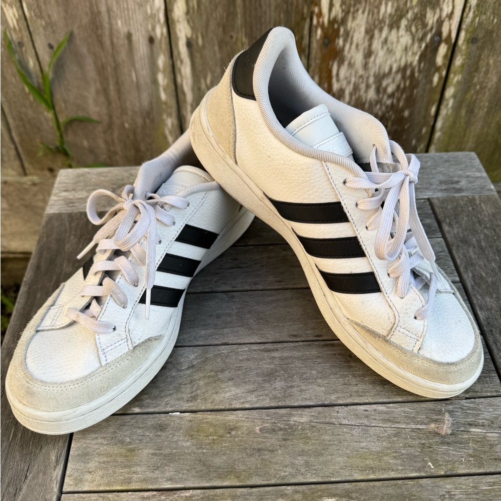 ADIDAS Grand Court Soft Leather - Gently used - men’s 8.5 ( fits women size 10)
